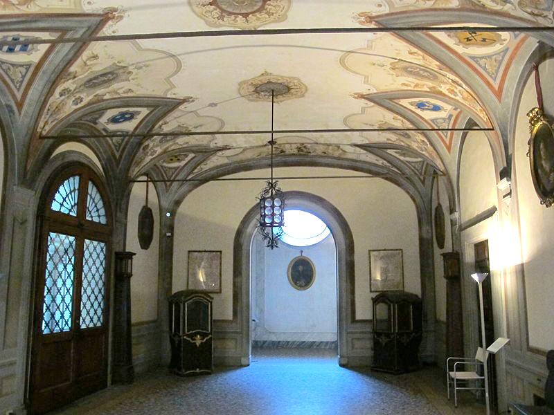 Palazzo Mansi, sala degli staffieri (atrio)